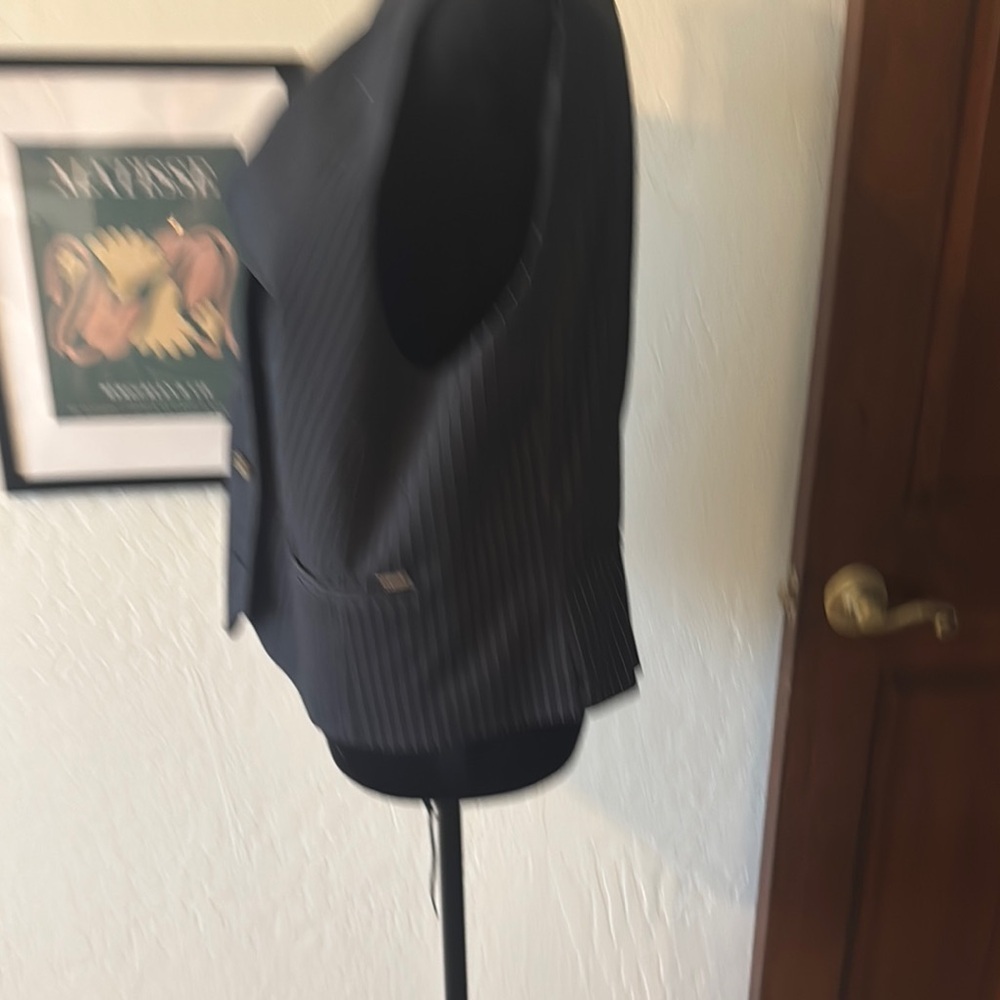 Dkny Black and White Vest with Notched Lapels - NWOT - Picture 3 of 6